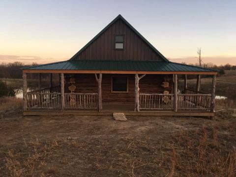 Sticks & Stones hand-notched cedar log cabin work