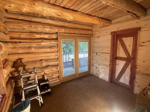 Sticks & Stones hand-notched cedar log cabin work