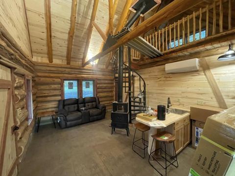Sticks & Stones hand-notched cedar log cabin work