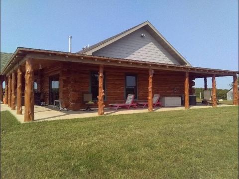 Sticks & Stones hand-notched cedar log cabin work