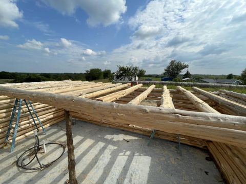 Sticks & Stones hand-notched cedar log cabin work