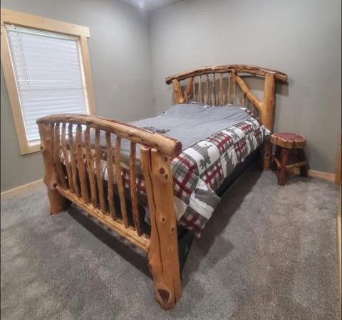 Sticks & Stones hand-notched cedar log cabin work
