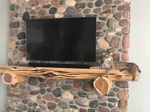 Sticks & Stones hand-notched cedar log cabin work